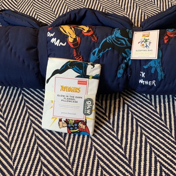NEW Marvel Comics Pottery Barn Kids Sleeping Bag & Glow Pillowcase - Picture 5 of 5